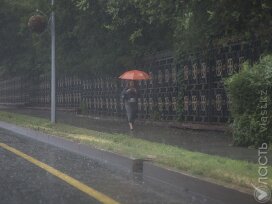 Сильные дожди с грозами ожидаются в Казахстане в ближайшие три дня