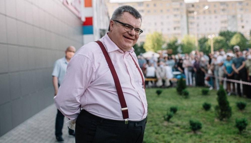 Суд в Беларуси приговорил претендента на пост президента Виктора Бабарико к 14 годам тюрьмы 