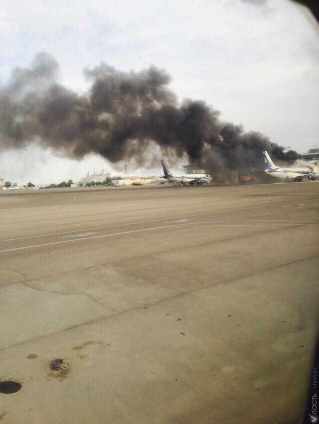 В аэропорту Актау загорелся самолет авиакомпании Scat