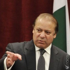 Премьер Пакистана отстранен от власти Верховным судом 