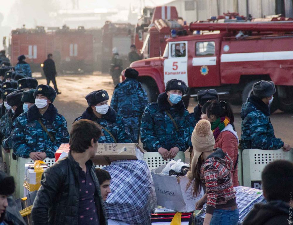 Охрану общественного порядка на барахолке во время пожара осуществляли более тысячи полицейских – ДВД Алматы