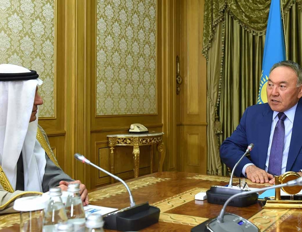 Президент Казахстана и министр иностранных дел Саудовской Аравии обсудили вопросы двусторонних отношений