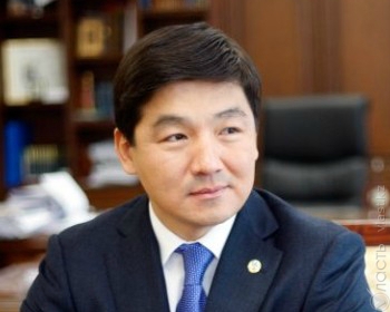 Нур Отан призывает казахстанцев и политические силы поддержать инициативу проведения внеочередных выборов  президента