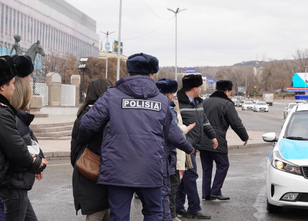 Полиция Алматы задержала двух активистов движения Oyan, Kazakhstan 