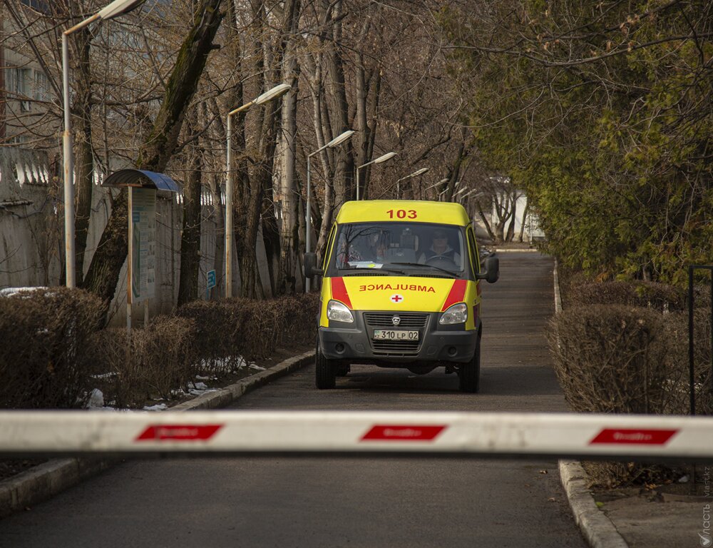 Шесть человек скончались от отравления неизвестной жидкостью в Павлодарской области 