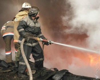 Пожар на складах в Алматы локализован