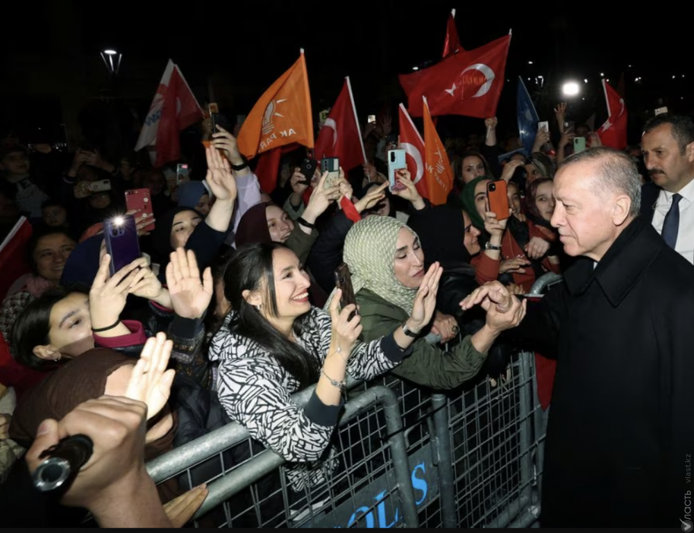 Эрдоган не набирает необходимые для победы в первом туре президентских выборов 50% голосов