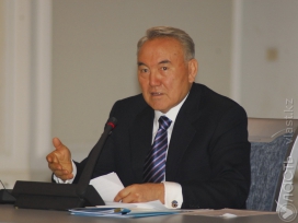 Назарбаев встретился с акимами западных регионов