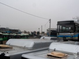 Аким Алматы обещает ликвидировать и больше не создавать «кладбище автобусов»