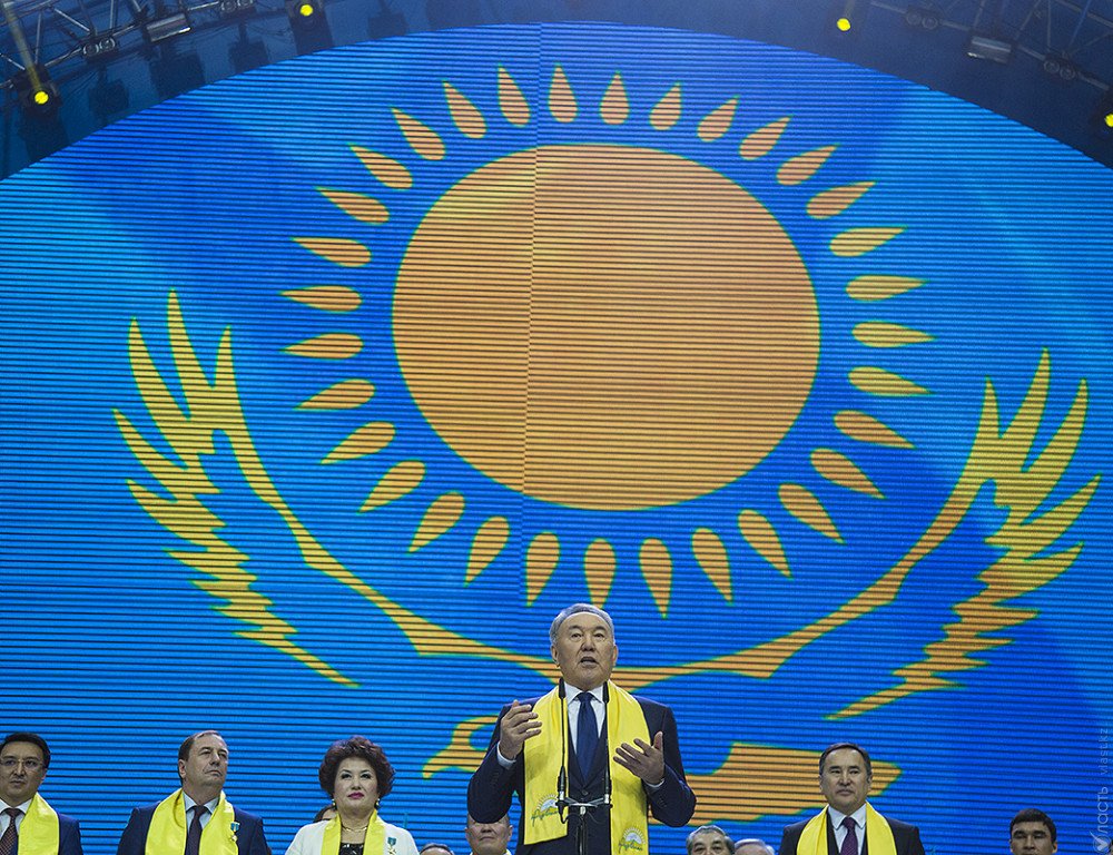 Необходима модернизация партии «Нур Отан» — Назарбаев 