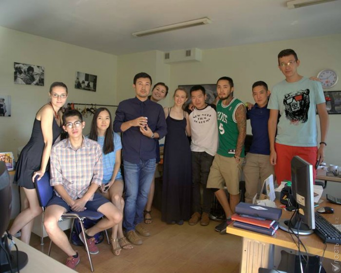 Вслед за руководителем Vox Рopuli Алишером Еликбаевым проект покидает основная часть команды сайта фоторепортажей