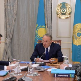 Назарбаев напомнил министру здравоохранения о необходимости регулировании цен на лекарства 
