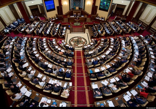 Парламент принял закон о деятельности НПО