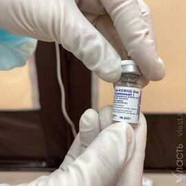 В столице и Акмолинской области число получивших первую дозу вакцины от коронавируса превысило 25% 