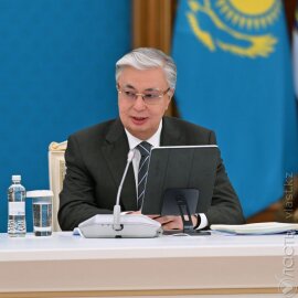 В казахстанцах нужно воспитывать «правильные ценности», считает Токаев