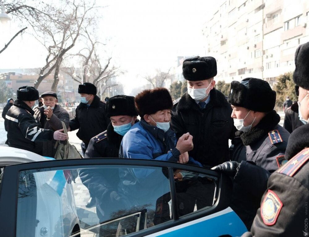 День протестов в Казахстане: кеттлинг и задержания 