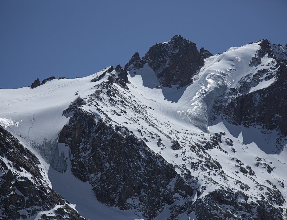 В горах Алматинской области возможен сход лавин