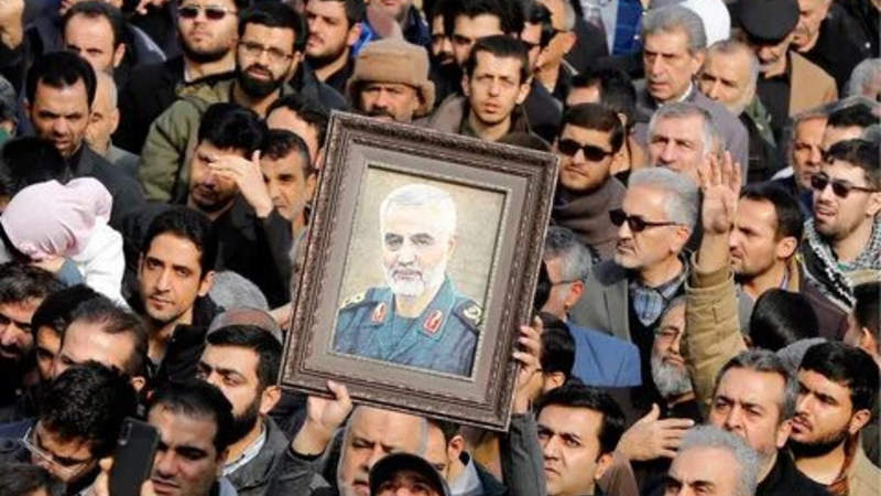 35 человек погибли во время давки на похоронах Сулеймани в Иране