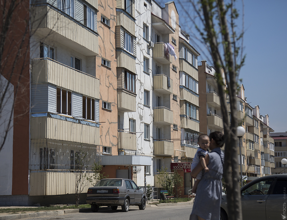 Выдавать жилье гражданам в Казахстане больше не будут – Назарбаев