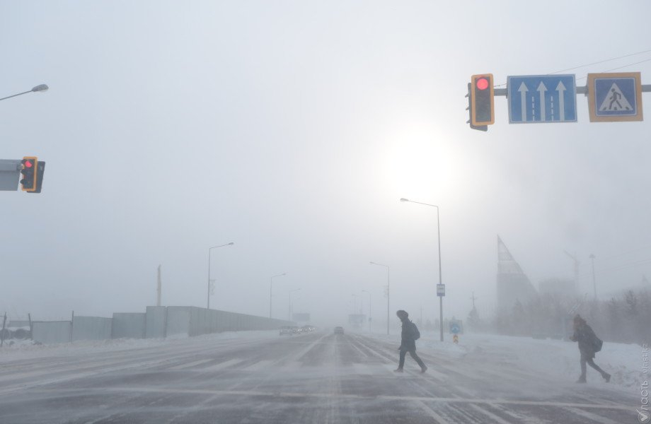 Из-за непогоды дороги закрыты в центре и на востоке Казахстана 