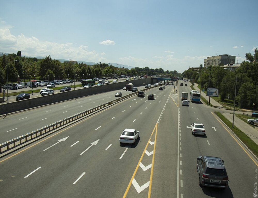 ​До конца года в Алматы отремонтируют 283 улицы и 30 км тротуаров