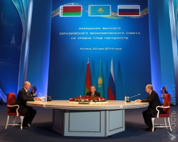 Казахстанцы поддерживают интеграцию в рамках ЕАЭС, но хотят сотрудничать с другими странами