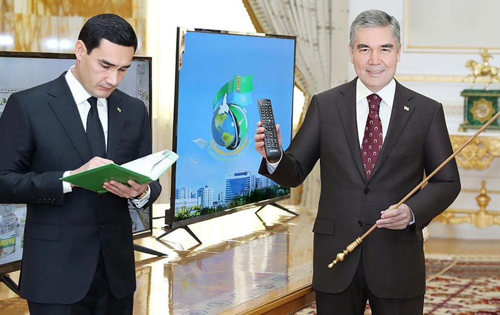 Туркменистан объявил о досрочных президентских выборах 