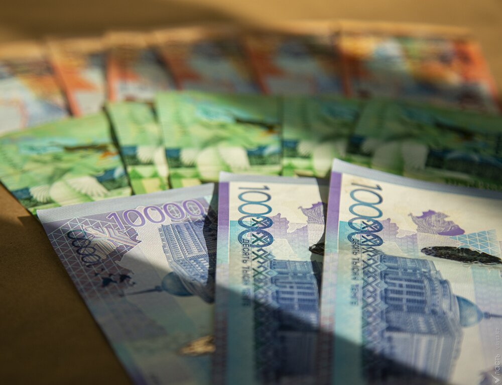 Минимальный размер месячной заработной платы в Казахстане будет рассчитываться на три года