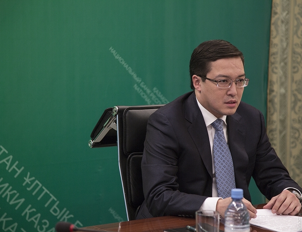 Нацбанк Казахстана в марте купил на бирже более 1,2 млрд. долларов 