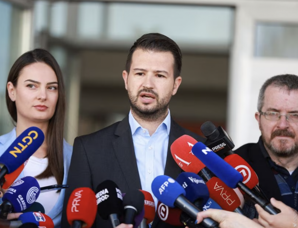 Руководивший Черногорией более 30 лет Мило Джуканович проиграл на выборах президента