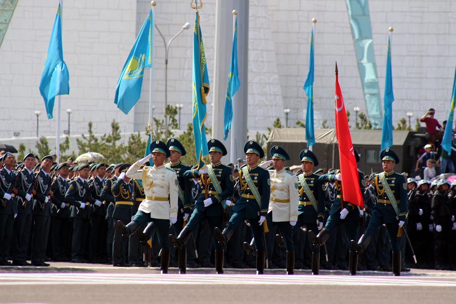 9 мая в казахстане. Парад в Казахстане. Военный парад в Казахстане. Парад день Победы Казахстан. 7 Мая парад в Казахстане.
