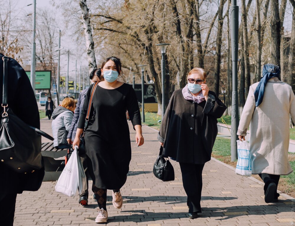Рост заболеваемости коронавирусом Минздрав Казахстана ожидает осенью и зимой 