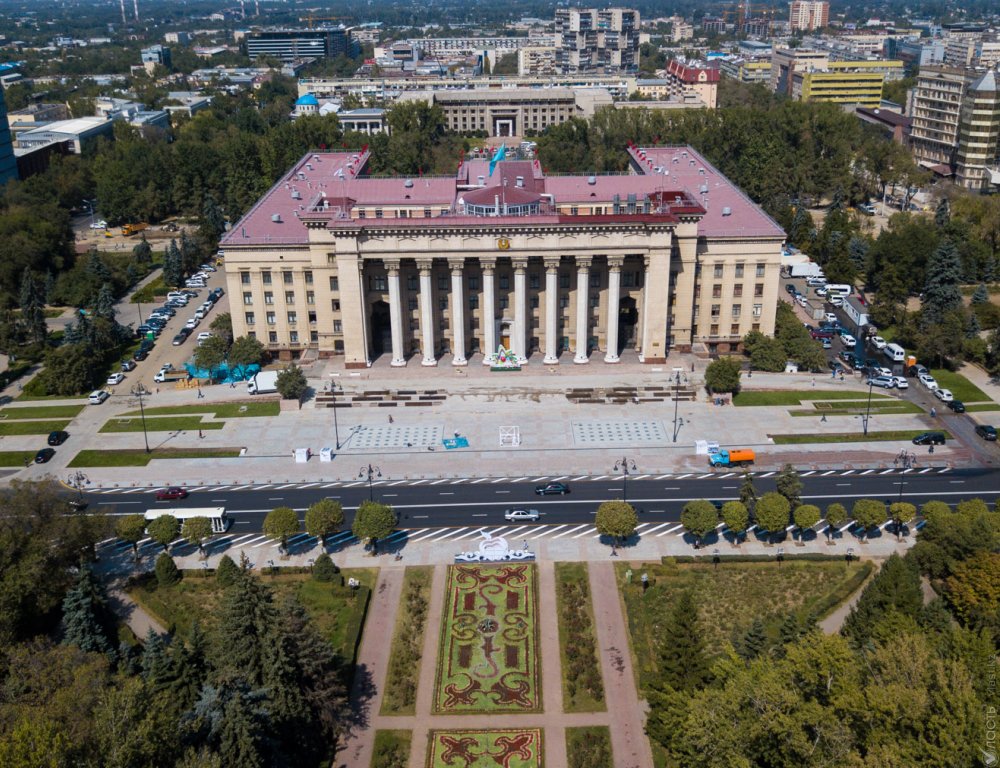 В Алматы ограничат движение по одной из улиц