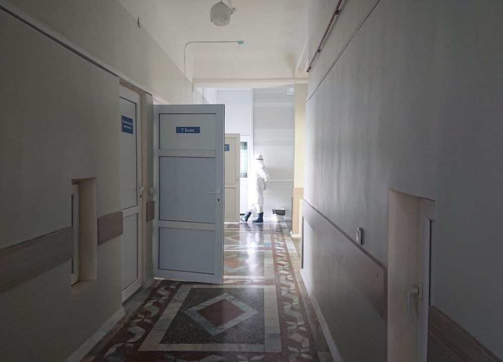 Количество коек для лечения больных с коронавирусом увеличили в Алматы 