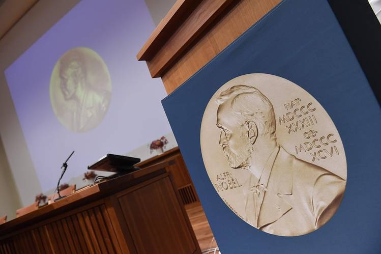 ​Нобелевскую премию по экономике присудили за создание теории контрактов