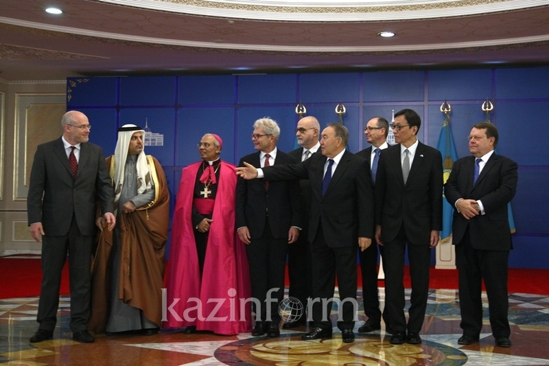 ​Послы восьми государств вручили Назарбаеву верительные грамоты