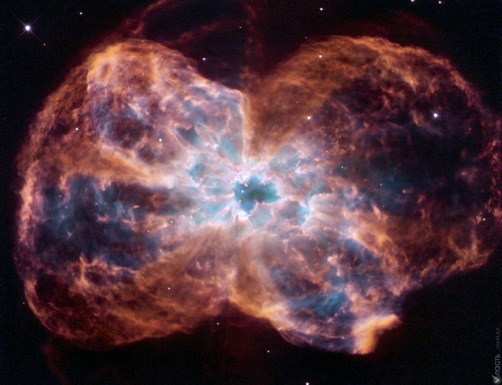 Телескоп Hubble запечатлел выброс газа в последние секунды жизни звезды, подобной Солнцу 
