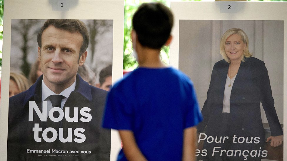 
Ультраправые проиграли парламентские выборы во Франции 