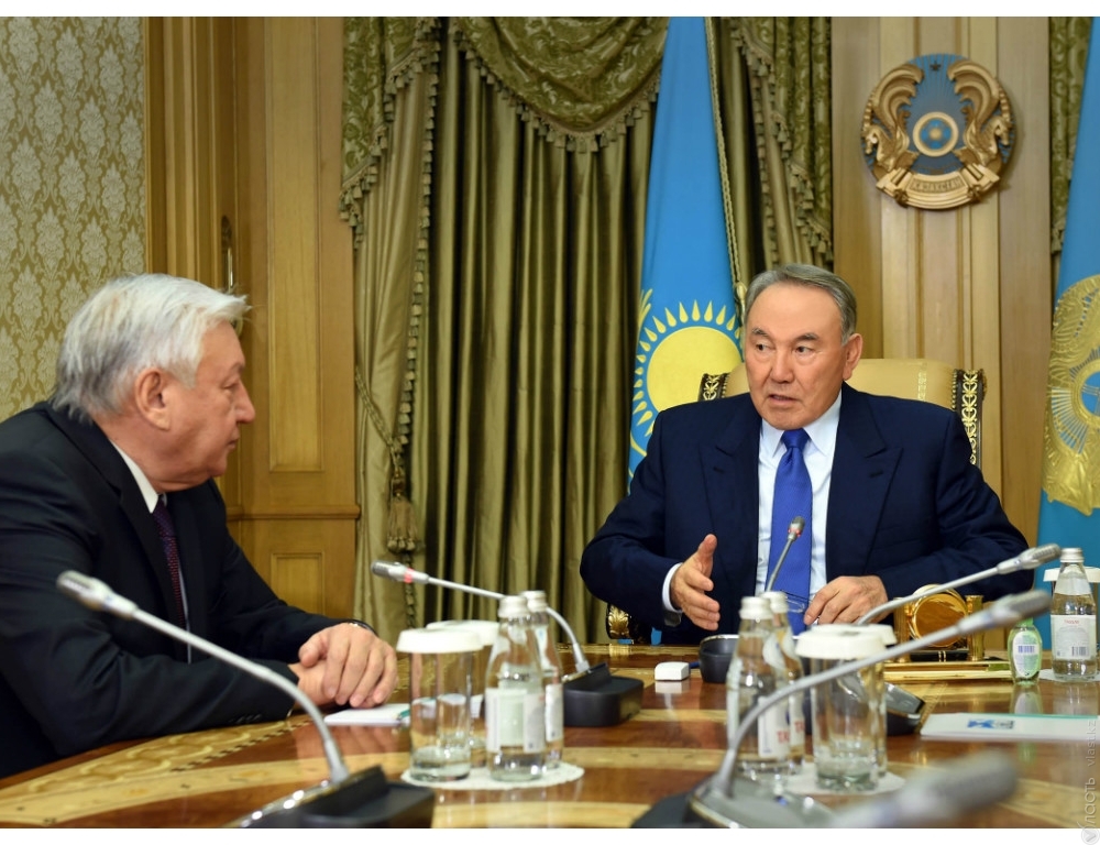 Нурсултан Назарбаев встретился с председателем мажилиса Кабибулой Джакуповым