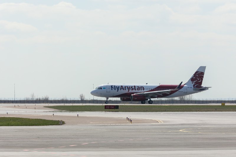 FlyArystan приостановил платную регистрацию на международные рейсы в аэропортах