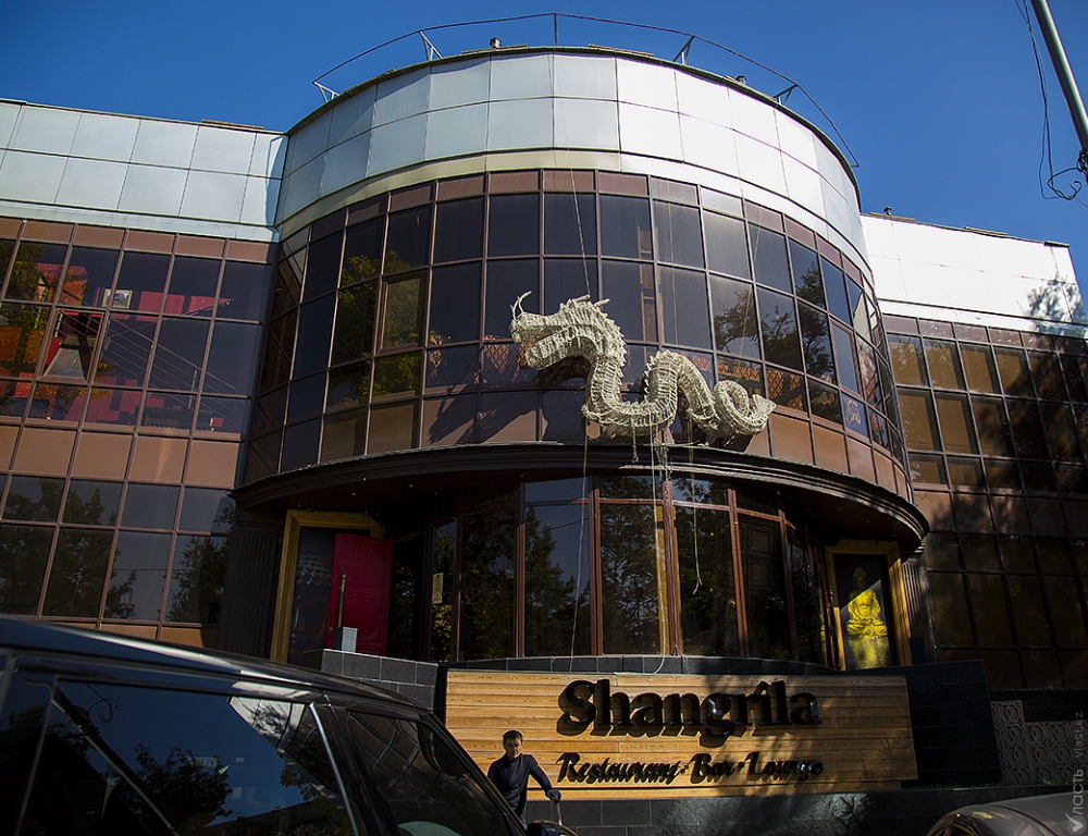Украшает ли Алматы ресторан Shangrila? 