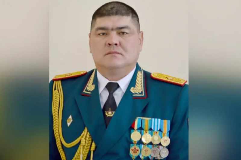 Подозреваемого по делу о взрывах в Жамбылской области экс-командующего войсками РК «Юг» освободили из ИВС
