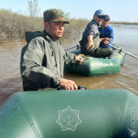В Западный Казахстан направили дополнительные силы из шести регионов для борьбы с паводками