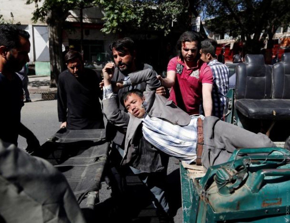 Десятки человек погибли и были ранены в результате взрыва в центре Кабула