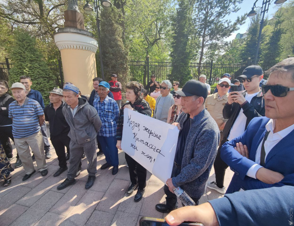 В Алматы начались задержания на акции протеста оппозиции