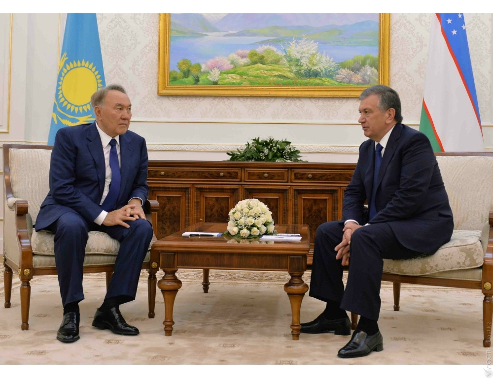 ​Назарбаев встретился с врио президента Узбекистана 