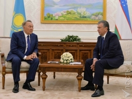 ​Назарбаев встретился с врио президента Узбекистана 