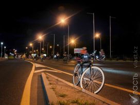  Ночной велопробег в Алматы