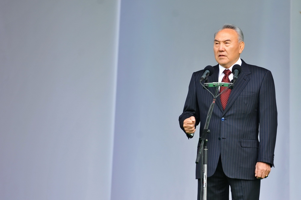 Назарбаев поблагодарил казахстанцев за волю к единству