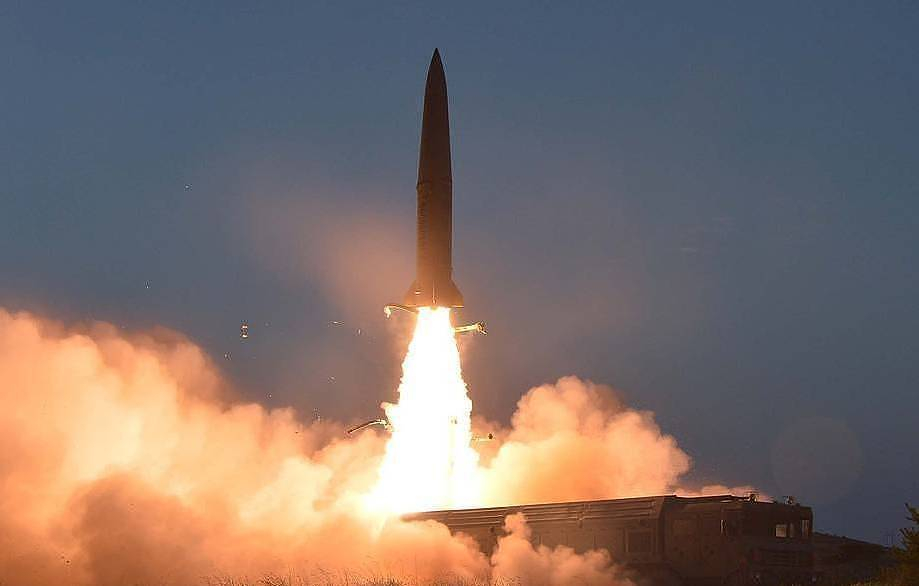 КНДР вновь запустила ракеты в сторону Японского моря